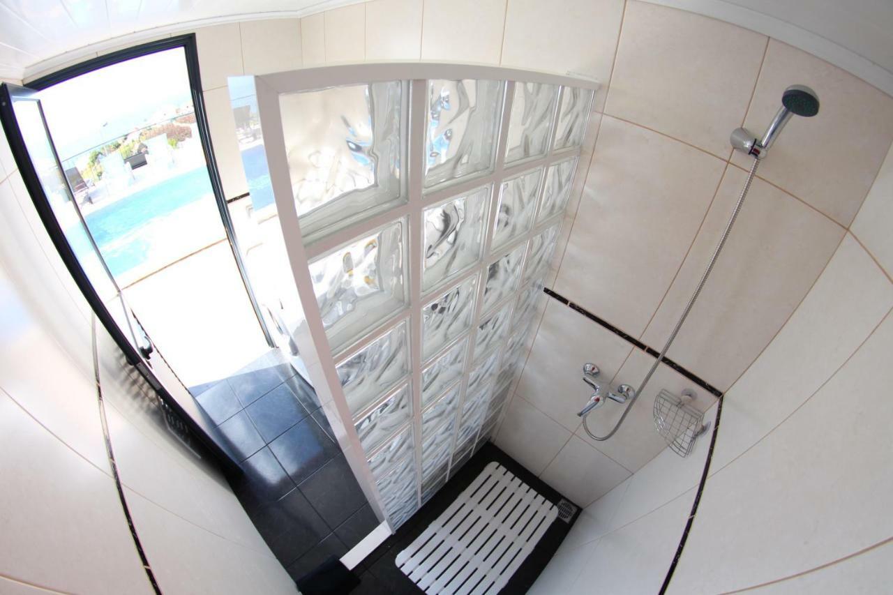 Casa Da Rainha Bungallow Estreito Da Calheta Extérieur photo